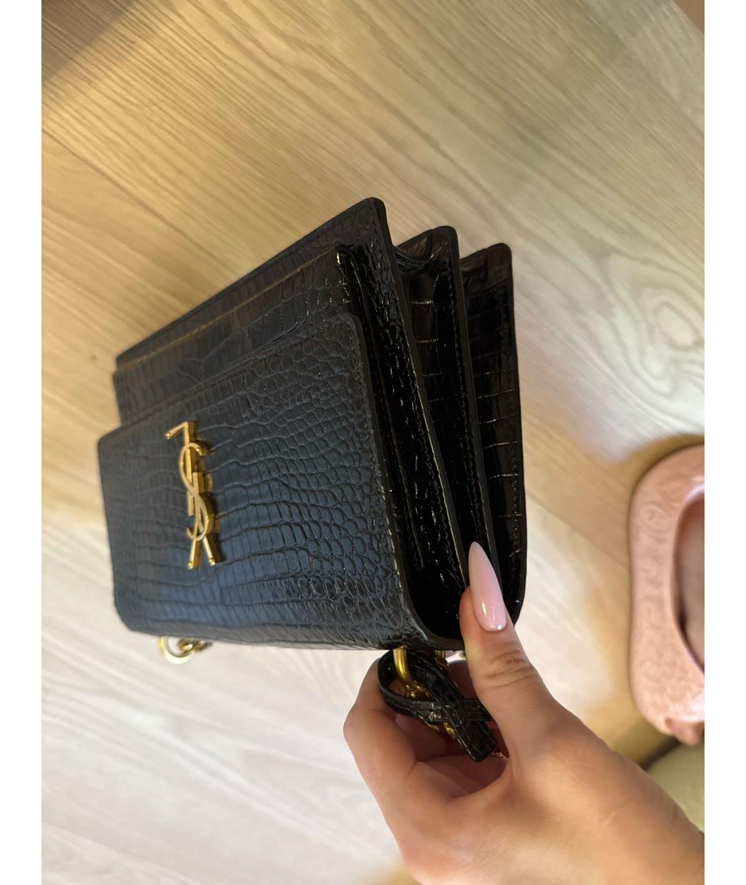 SAINT LAURENT Черная сумка через плечо из лакированной кожи, фото 2