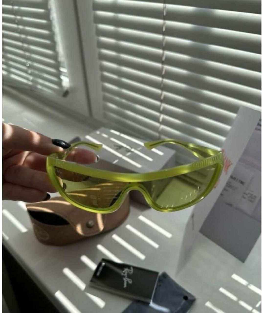RAY BAN Салатовые пластиковые солнцезащитные очки, фото 2