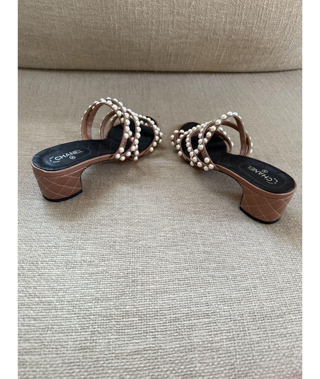 CHANEL Бежевые кожаные босоножки, фото 5