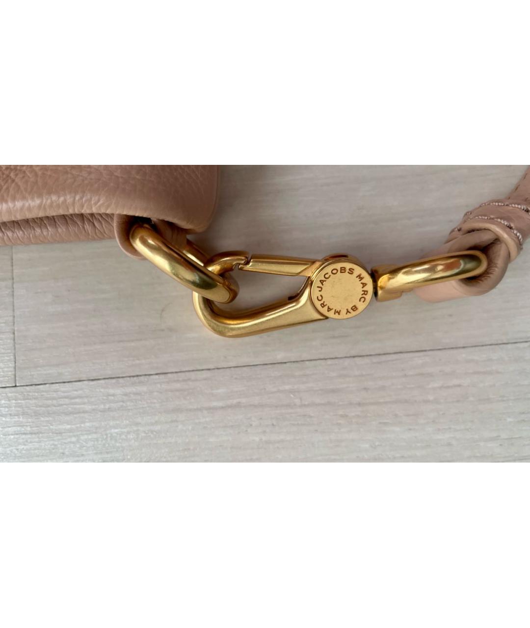 MARC BY MARC JACOBS Бежевая кожаная сумка через плечо, фото 8