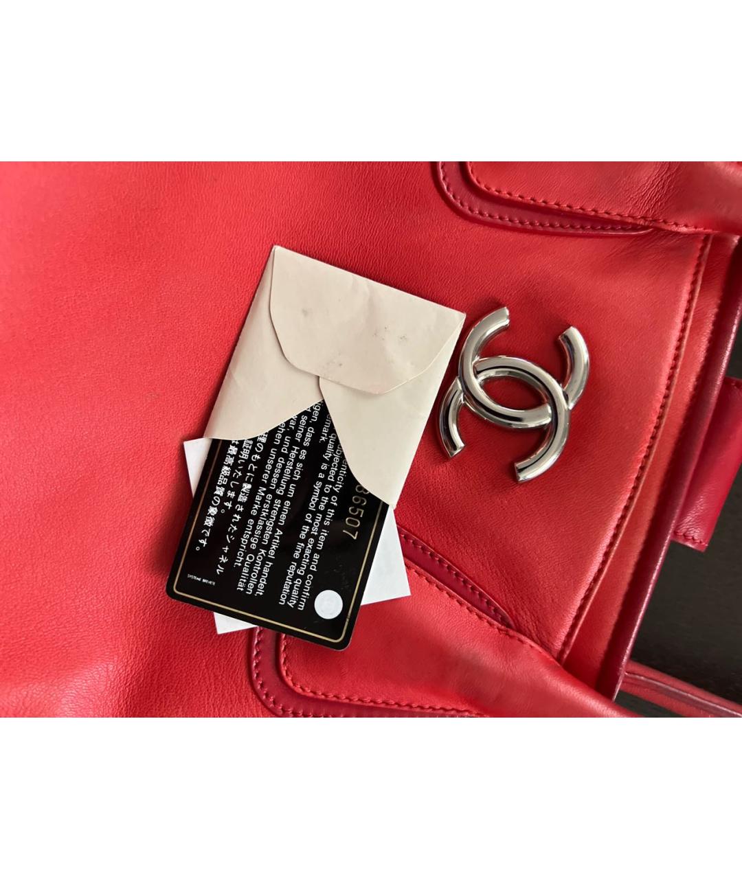 CHANEL Красная кожаная сумка тоут, фото 3