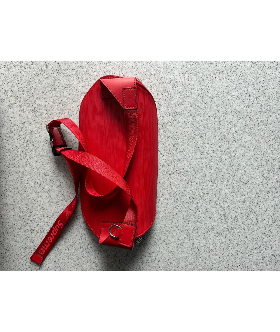 LOUIS VUITTON Красная кожаная поясная сумка, фото 3