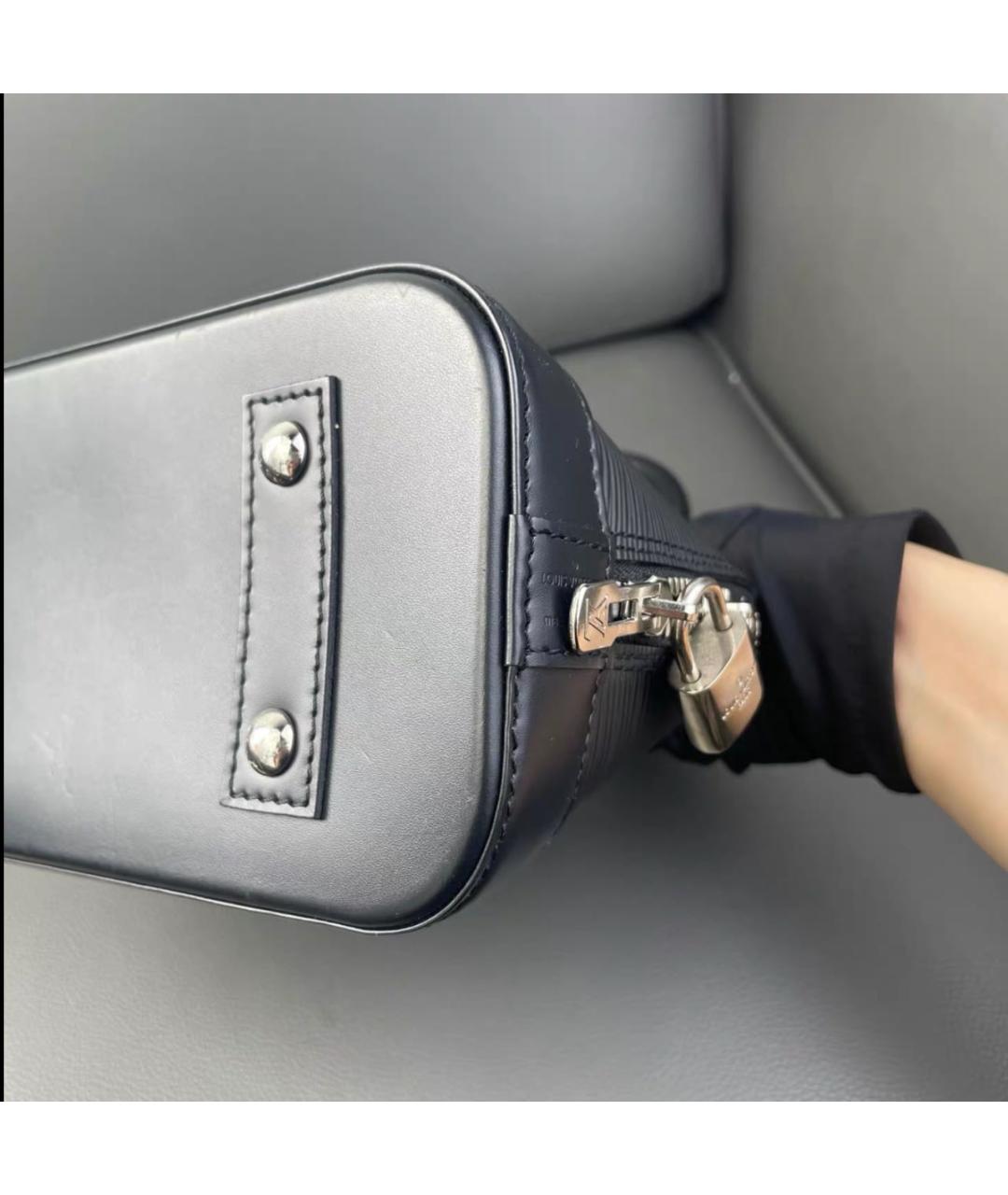 LOUIS VUITTON Черная кожаная сумка через плечо, фото 6