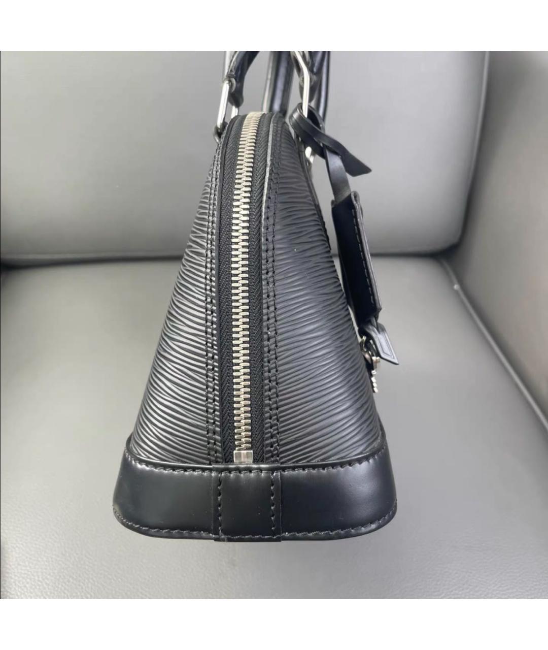 LOUIS VUITTON Черная кожаная сумка через плечо, фото 4