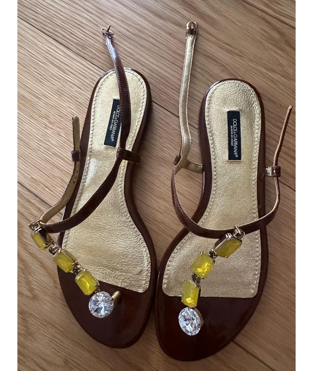 DOLCE&GABBANA Бордовые сандалии из лакированной кожи, фото 2