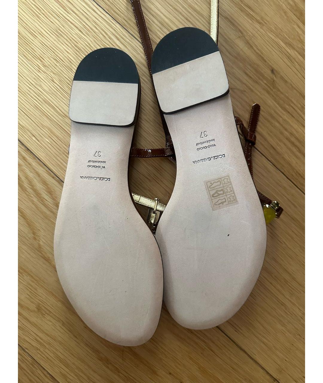 DOLCE&GABBANA Бордовые сандалии из лакированной кожи, фото 3