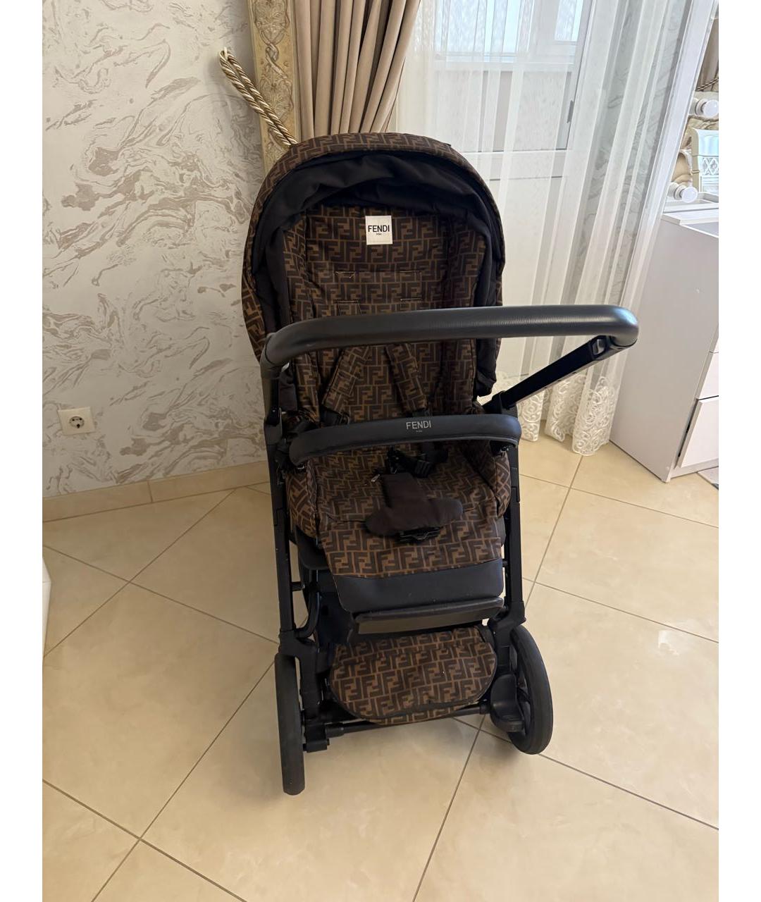 FENDI Коричневая коляска, фото 3