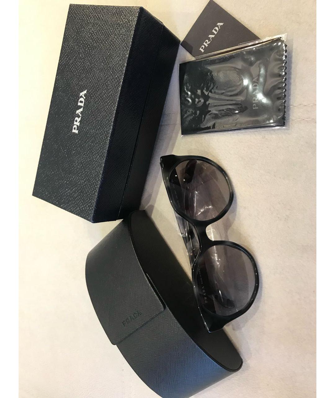 PRADA Антрацитовые пластиковые солнцезащитные очки, фото 3