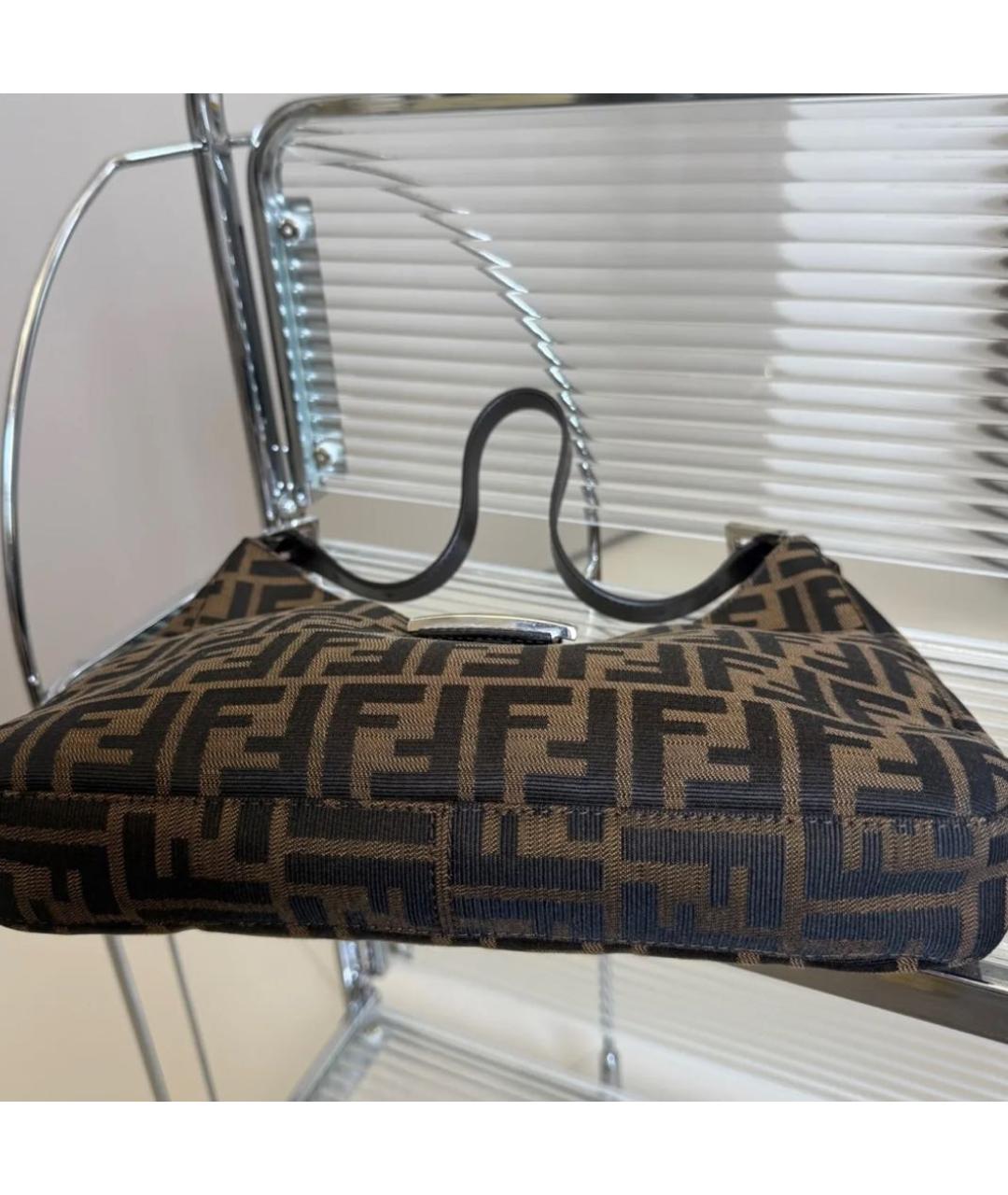 FENDI Коричневая кожаная сумка через плечо, фото 3