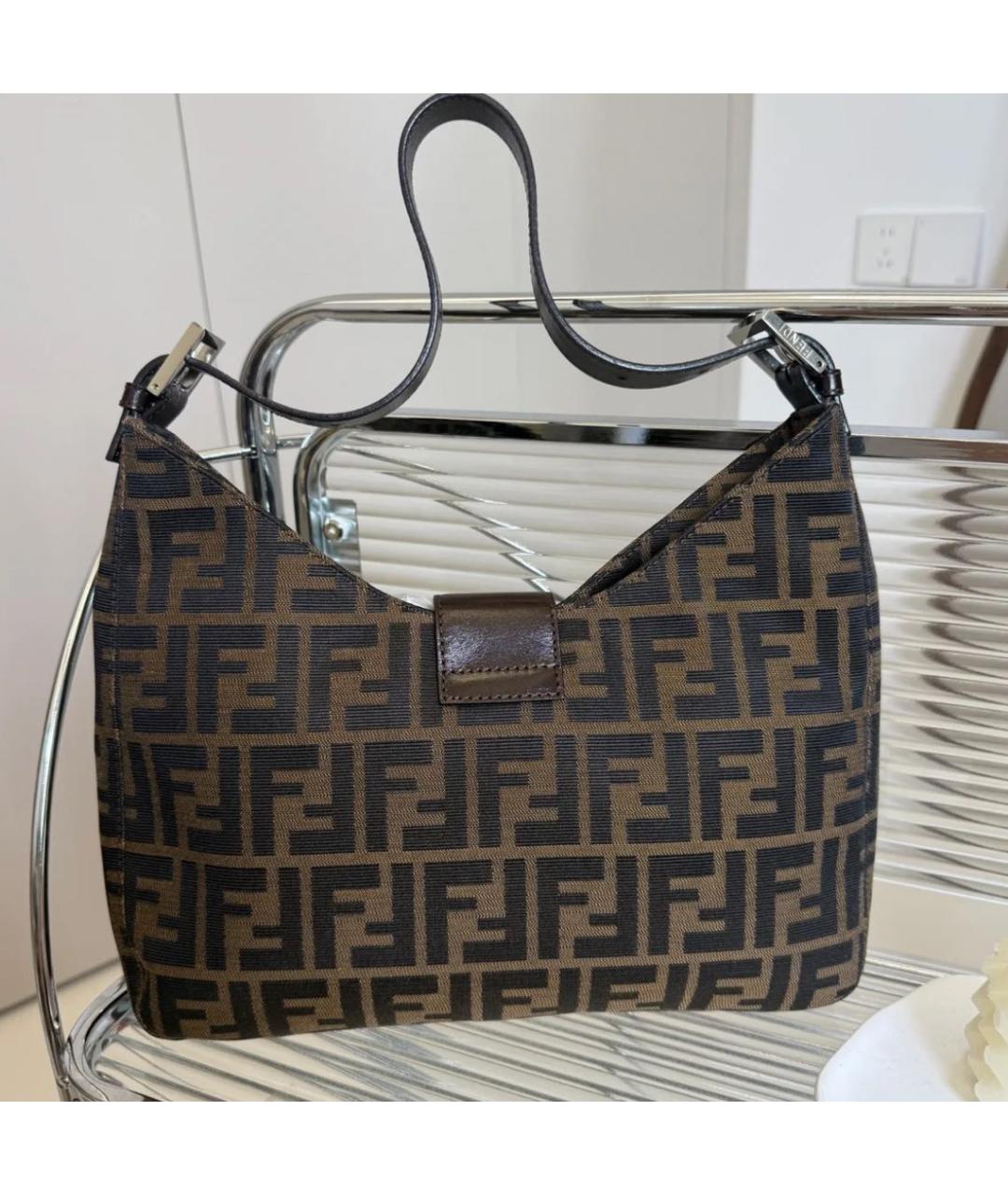 FENDI Коричневая кожаная сумка через плечо, фото 2
