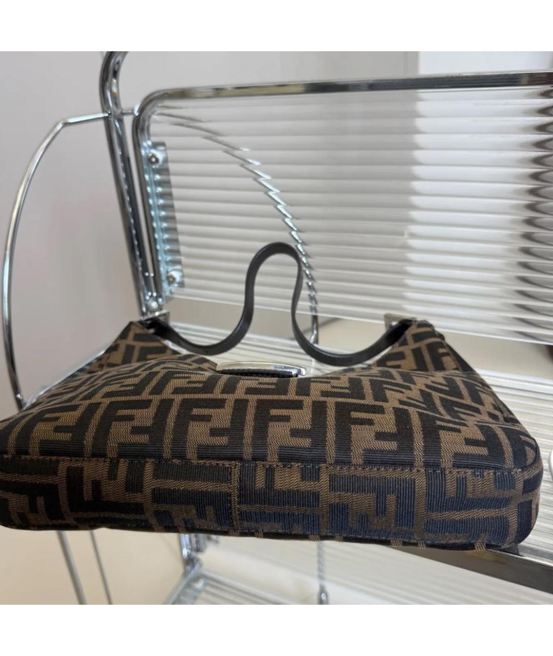 FENDI Коричневая кожаная сумка через плечо, фото 4