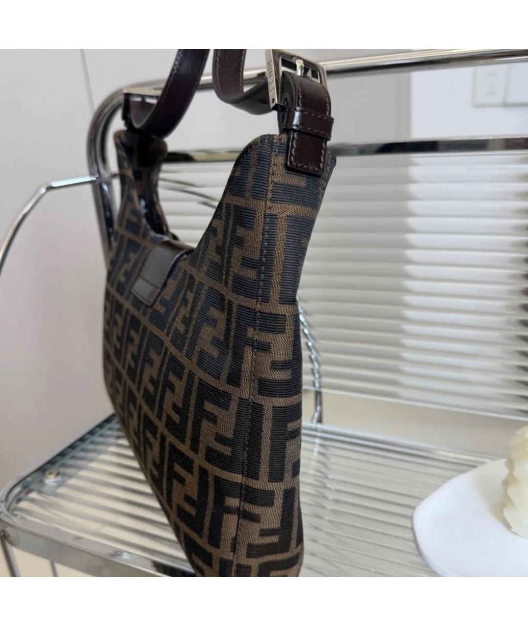 FENDI Коричневая кожаная сумка через плечо, фото 5
