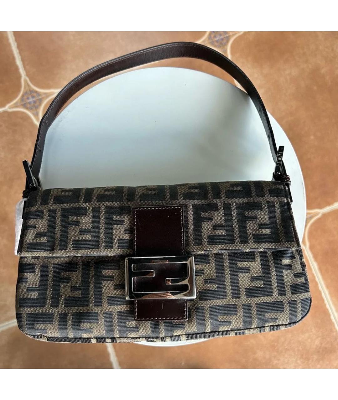 FENDI Коричневая кожаная сумка с короткими ручками, фото 9