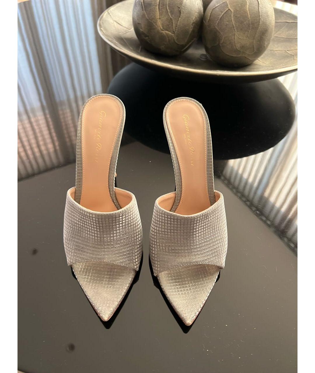 GIANVITO ROSSI Серебряные мюли, фото 2