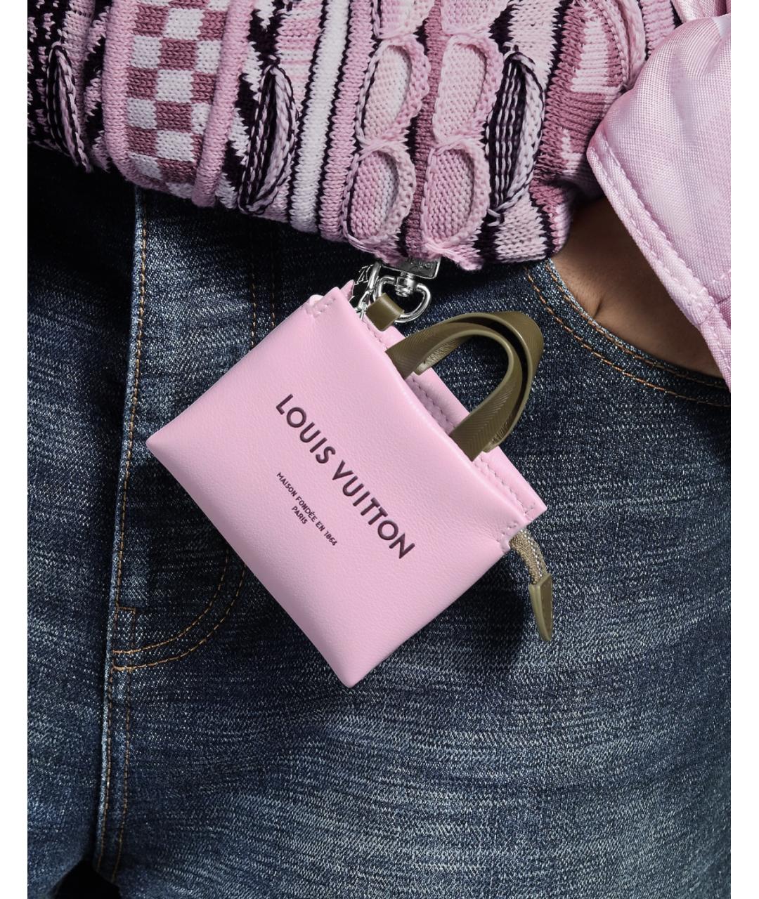 LOUIS VUITTON Розовый брелок, фото 3