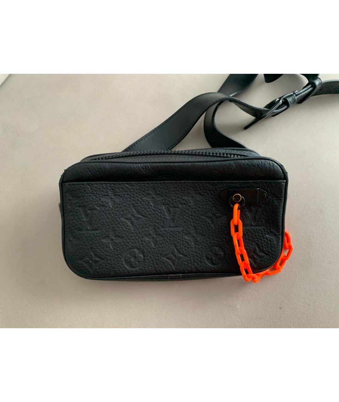 LOUIS VUITTON Черная кожаная поясная сумка, фото 2