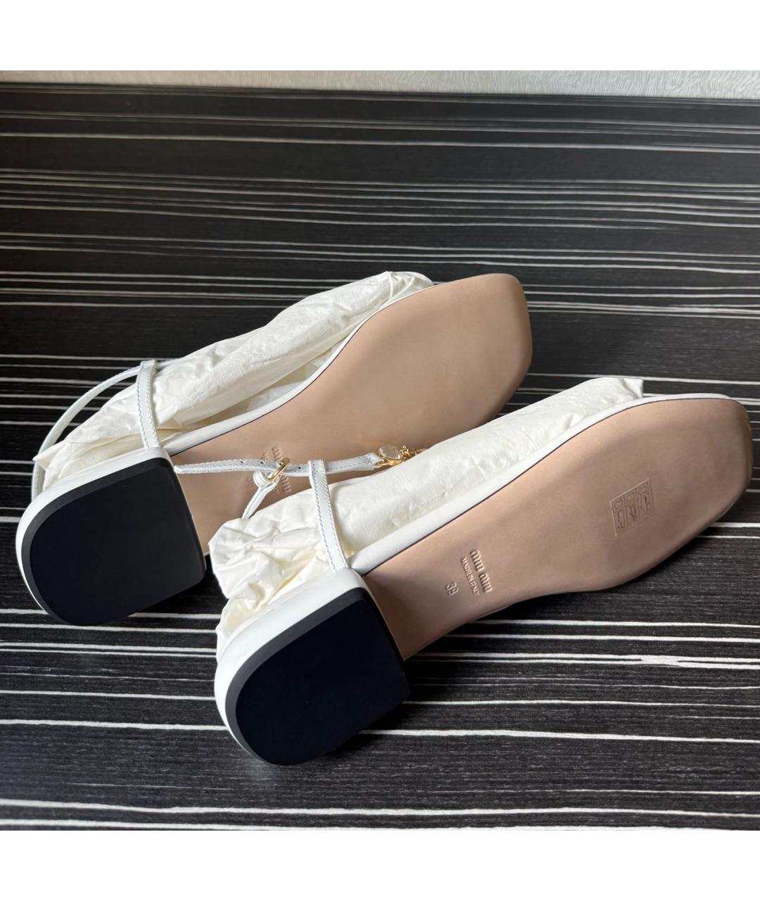 MIU MIU Белые кожаные босоножки, фото 6