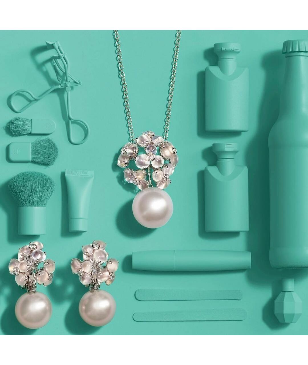 UTOPIA Белые серьги из белого золота, фото 3