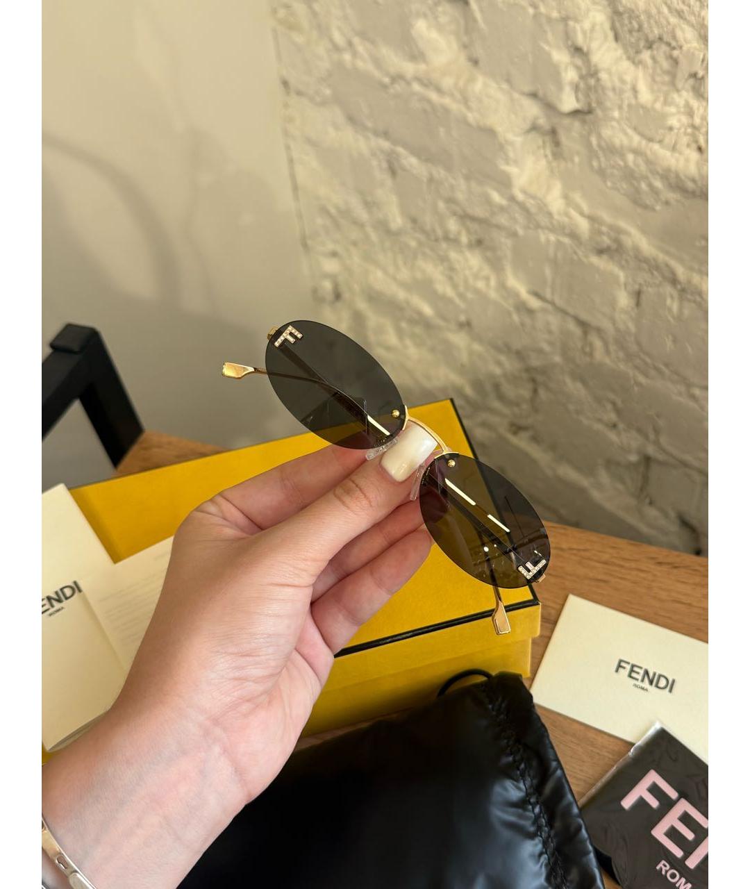 FENDI Золотые металлические солнцезащитные очки, фото 5