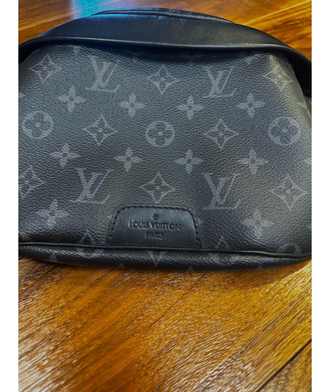 LOUIS VUITTON Черная кожаная барсетка, фото 7