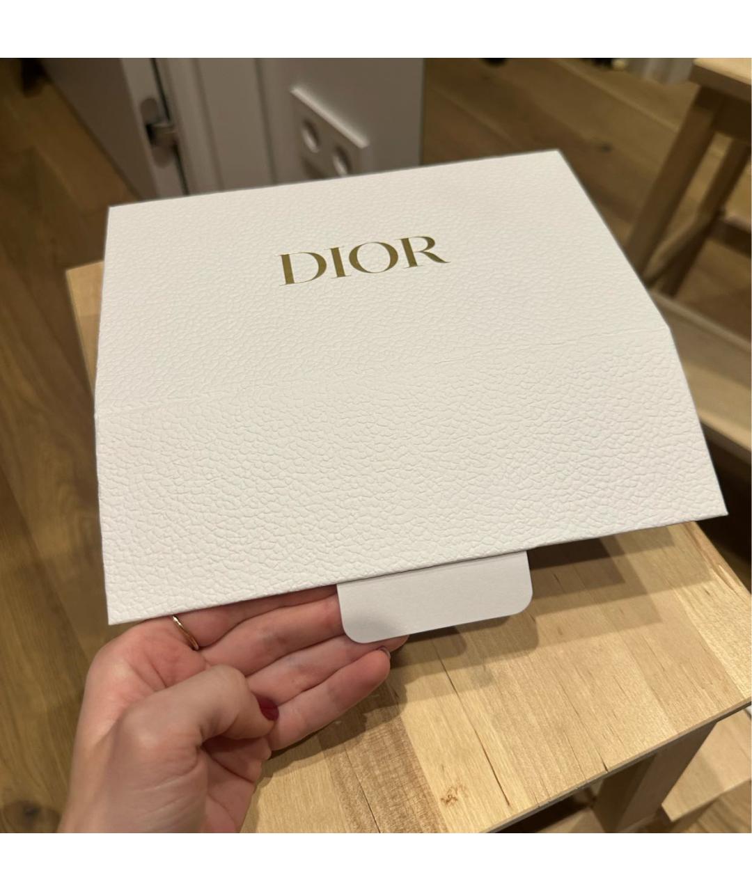 CHRISTIAN DIOR Книга, фото 4