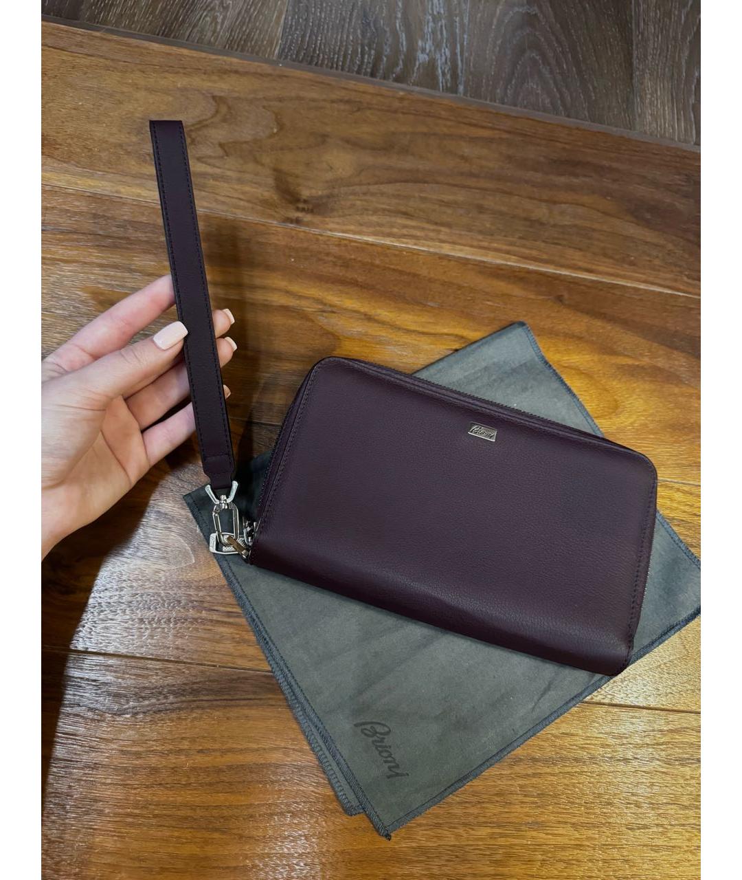 BRIONI Бордовая кожаная барсетка, фото 3