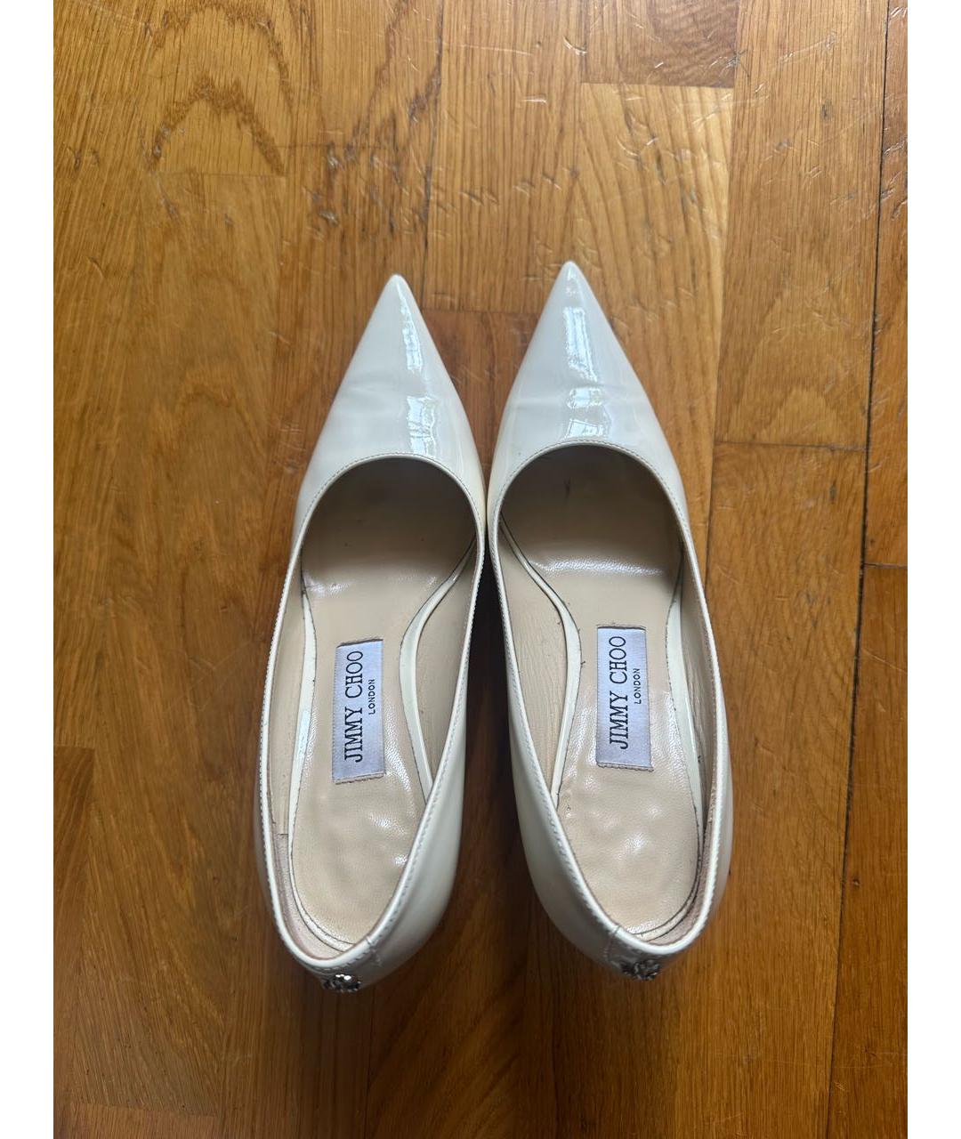 JIMMY CHOO Белые туфли из лакированной кожи, фото 3