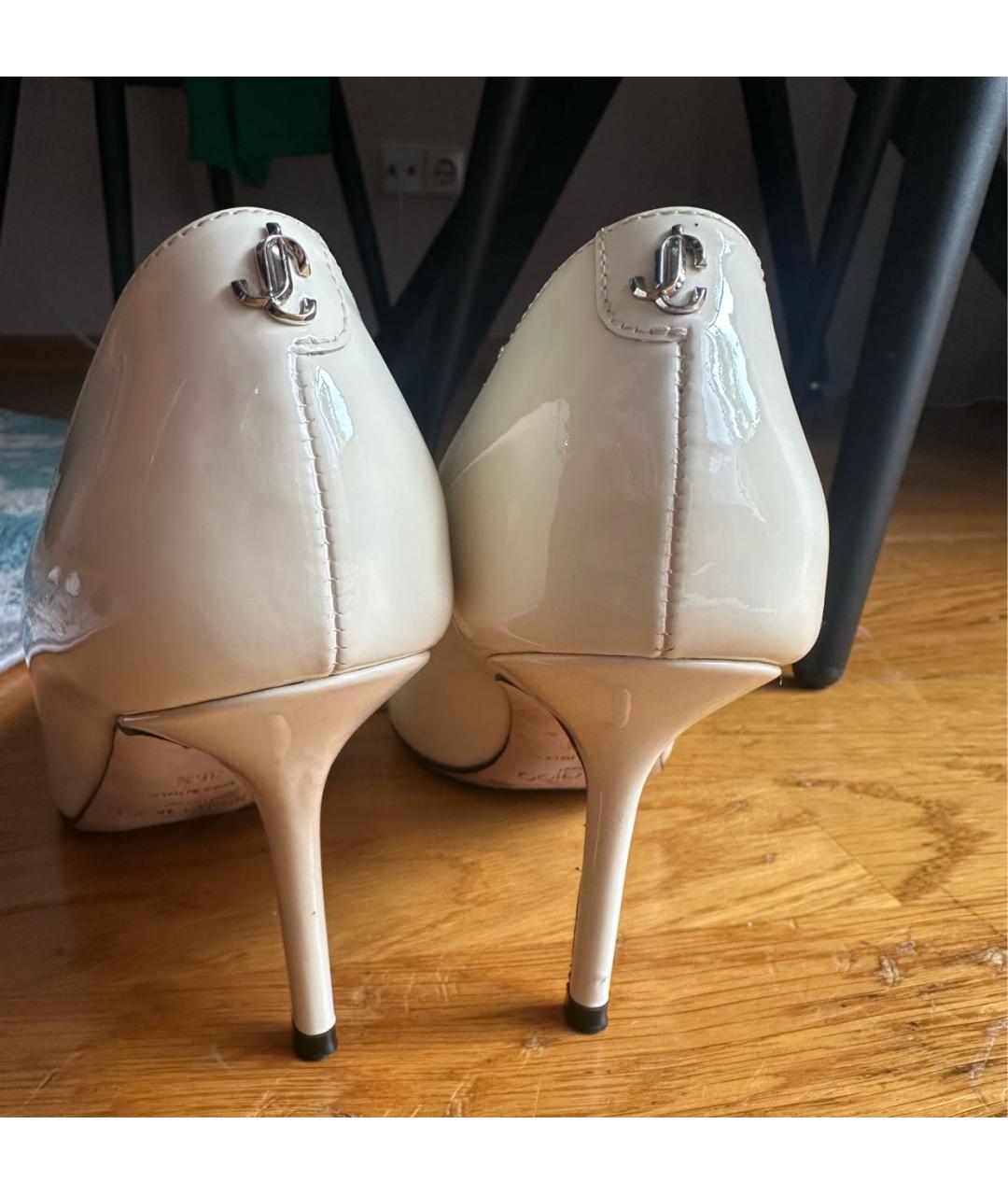 JIMMY CHOO Белые туфли из лакированной кожи, фото 4