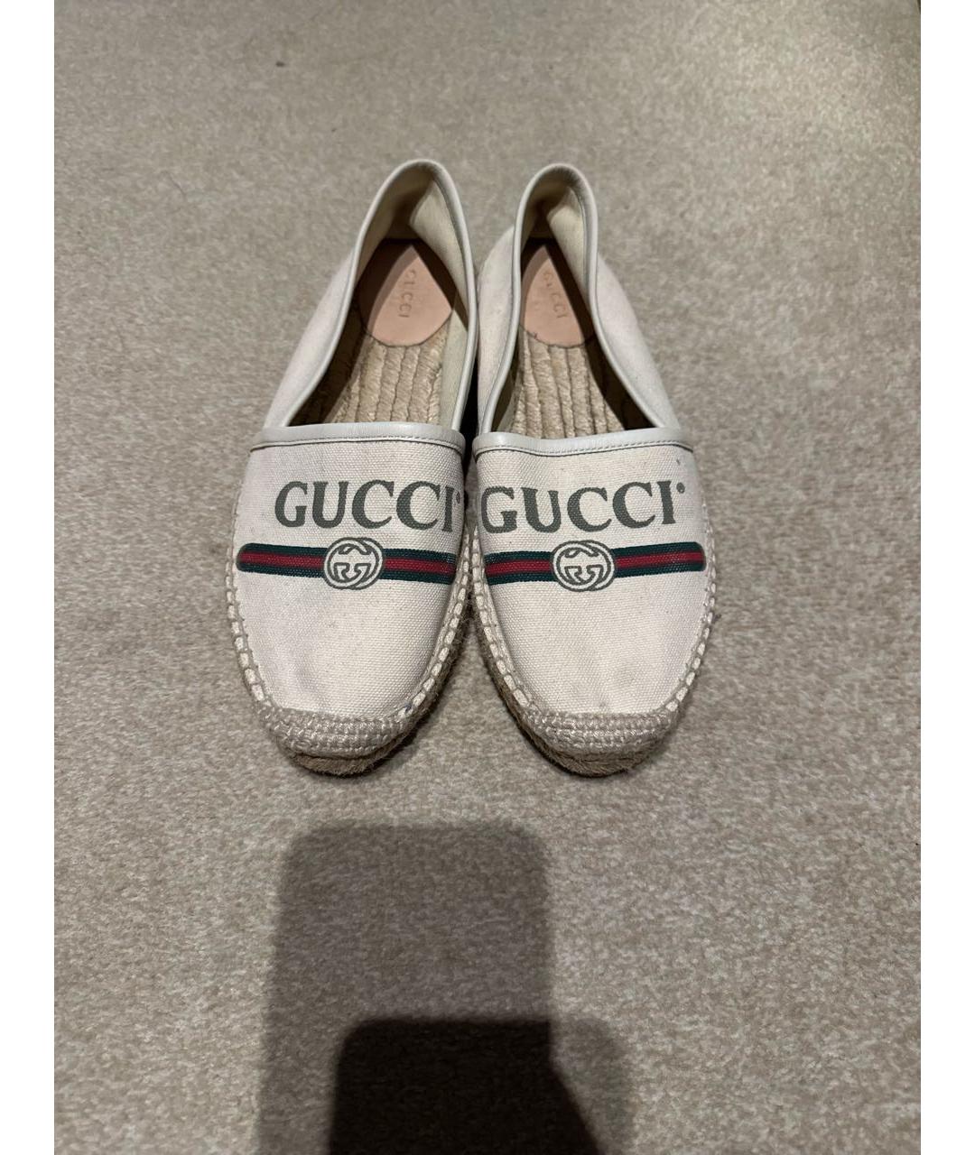 GUCCI Бежевые текстильные мокасины, фото 2