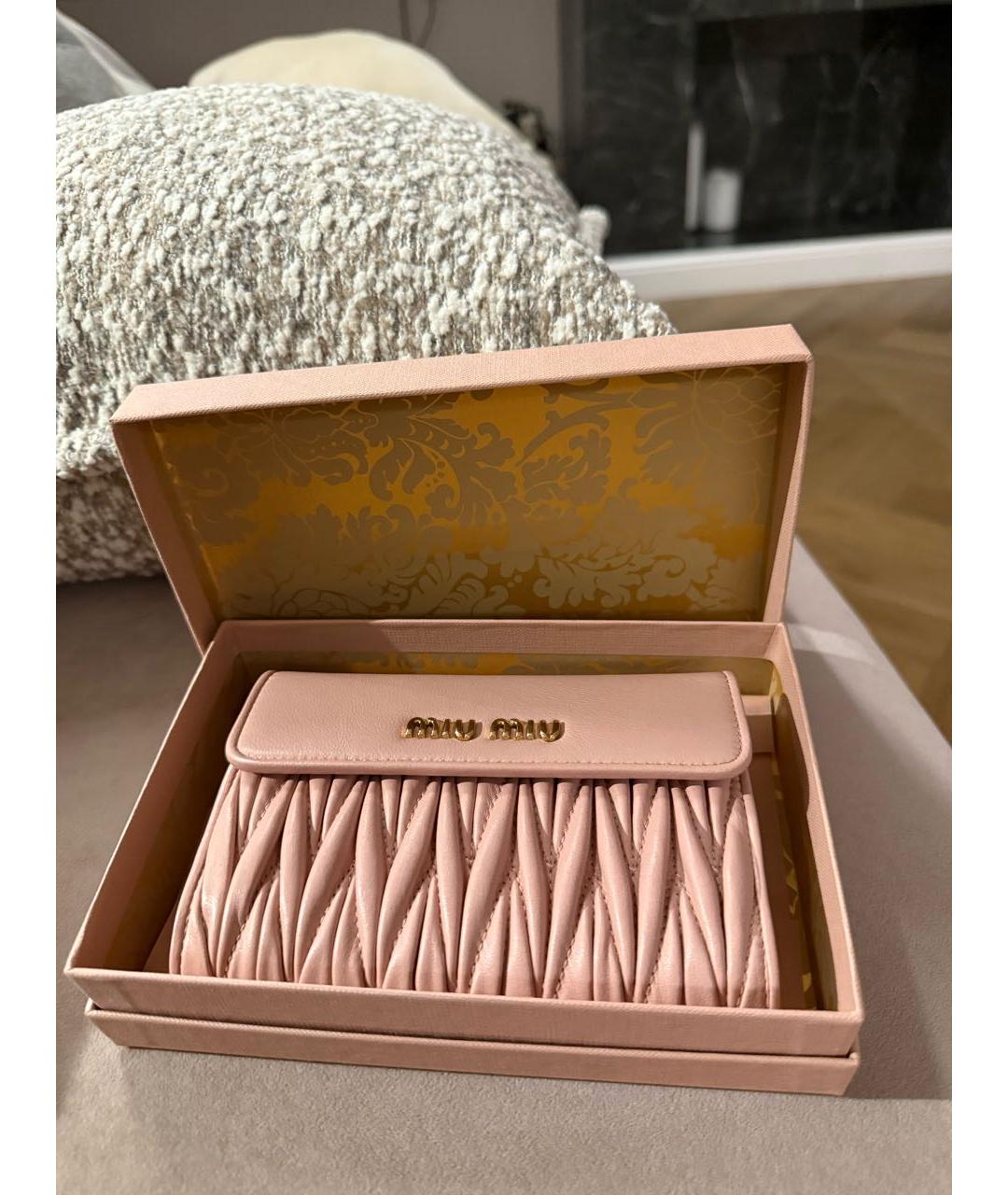 MIU MIU Розовый кожаный кошелек, фото 5