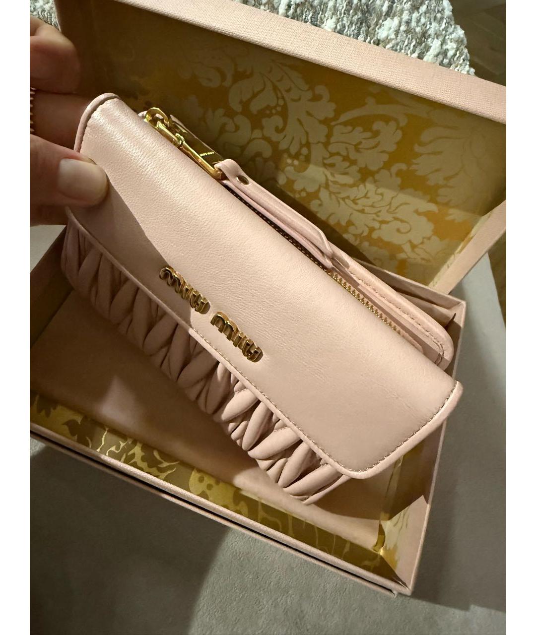 MIU MIU Розовый кожаный кошелек, фото 2