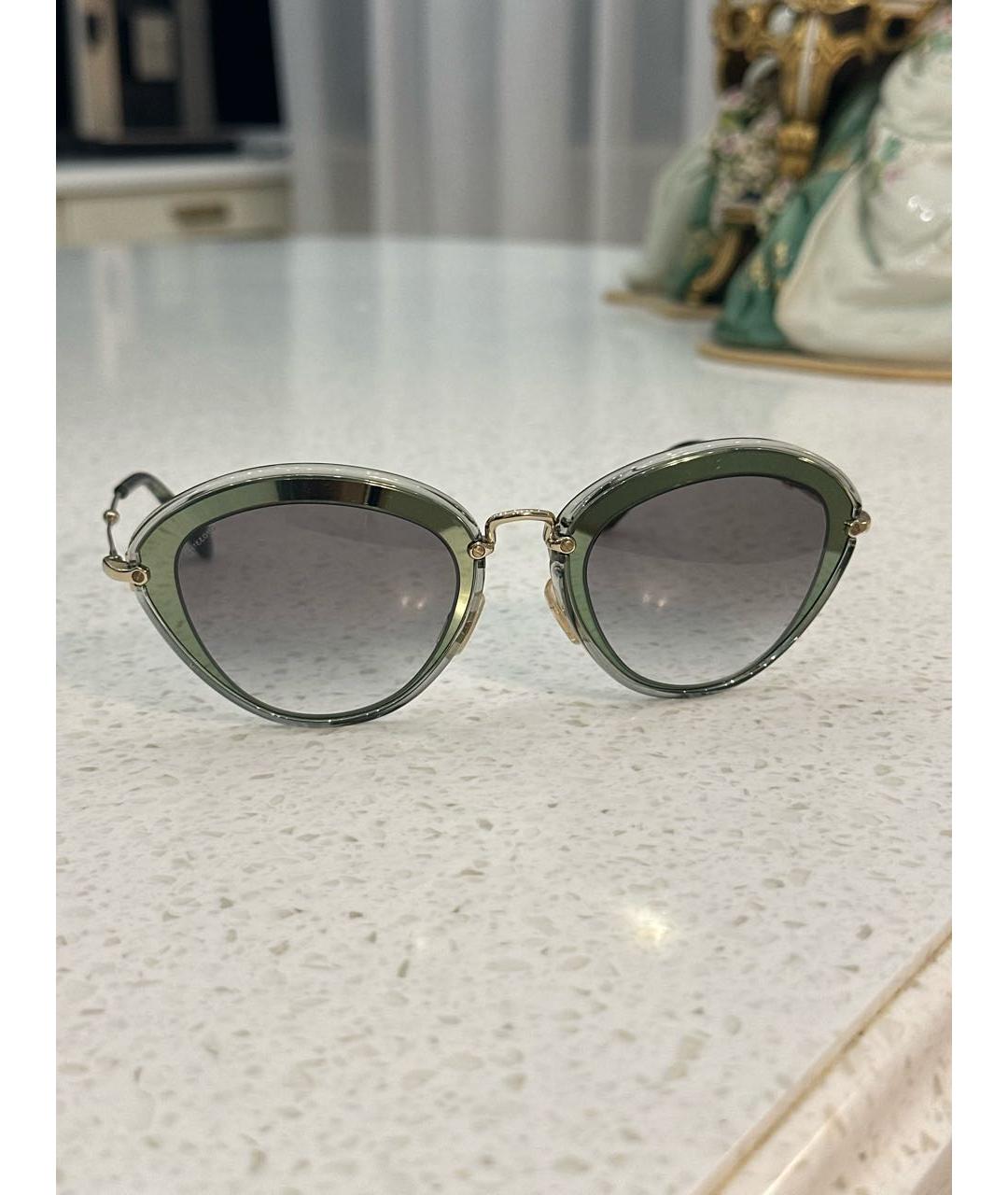 MIU MIU Зеленые пластиковые солнцезащитные очки, фото 2
