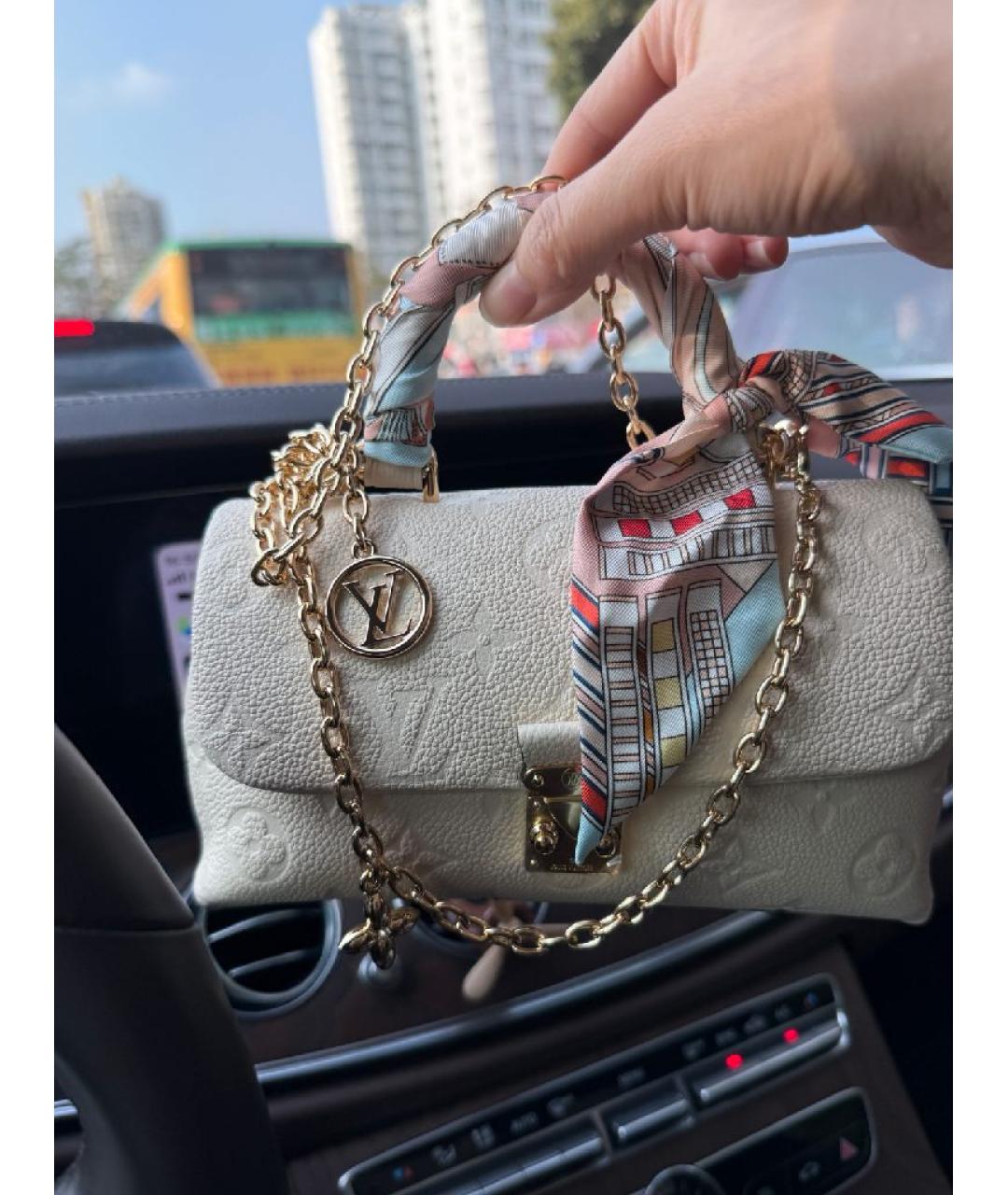 LOUIS VUITTON Бежевая кожаная сумка с короткими ручками, фото 8