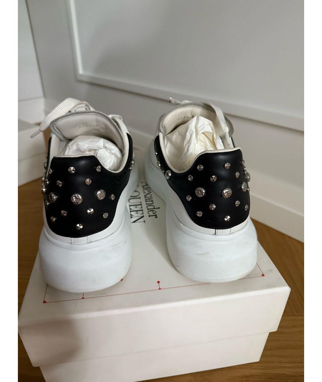 ALEXANDER MCQUEEN Белые кожаные низкие кроссовки / кеды, фото 3