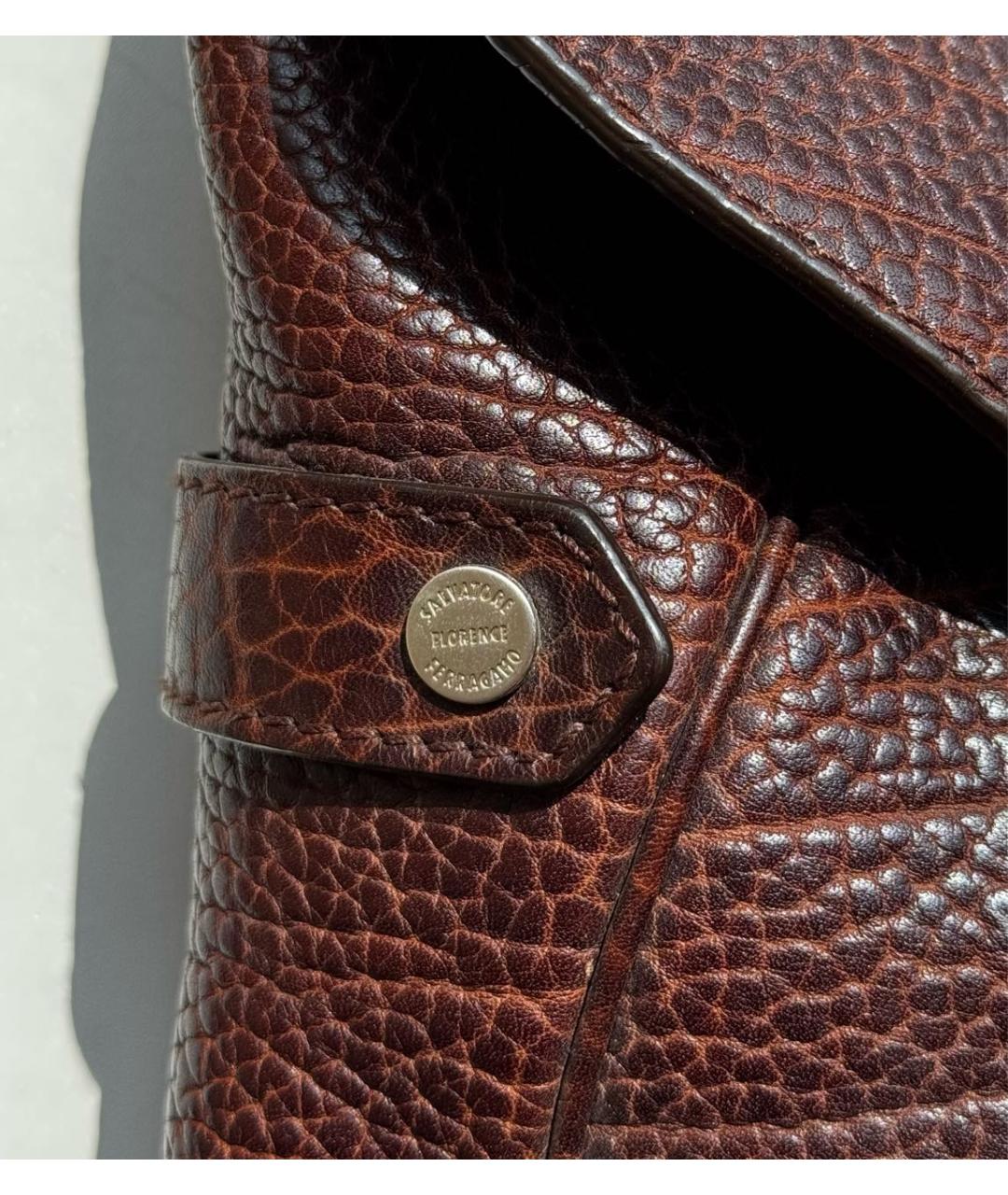 FERRAGAMO Коричневая кожаная сумка на плечо, фото 7