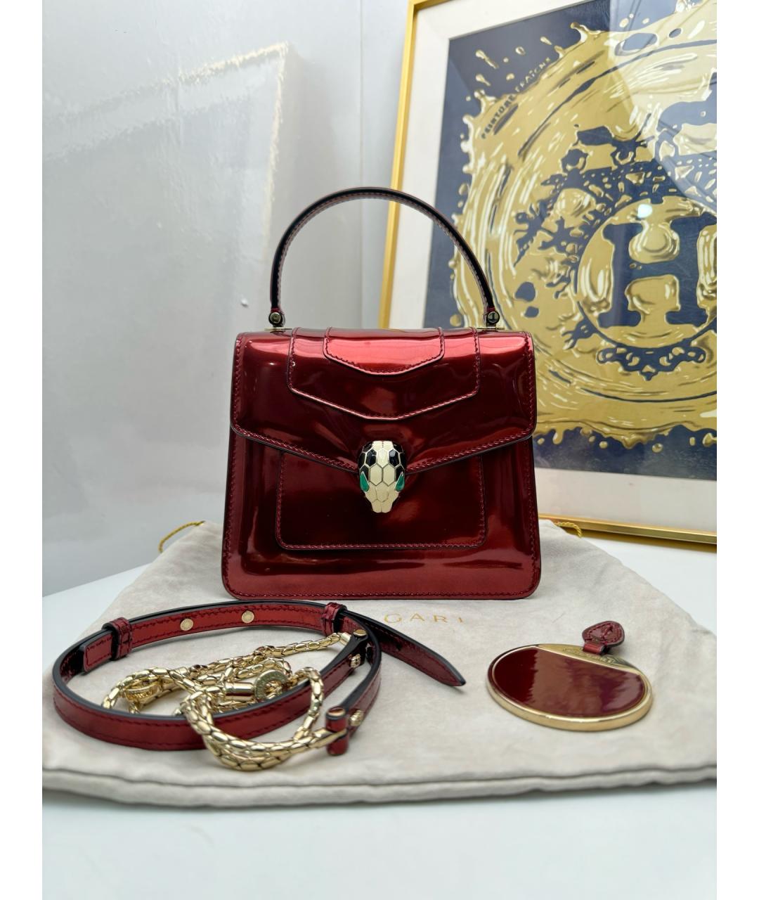 BVLGARI Красная сумка с короткими ручками из лакированной кожи, фото 3