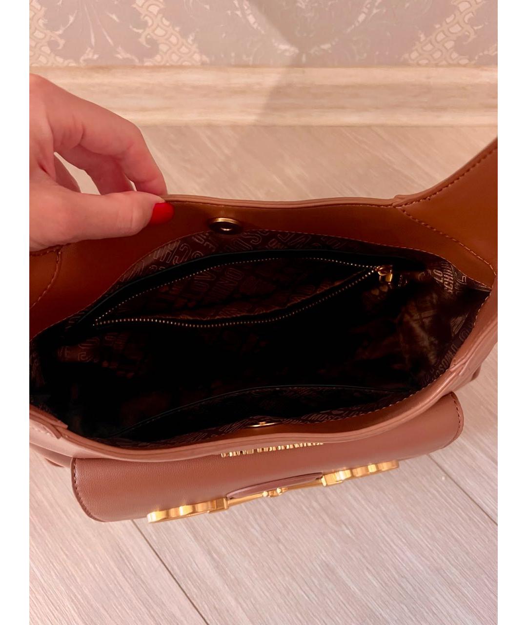 LOVE MOSCHINO Коричневая сумка с короткими ручками из искусственной кожи, фото 4