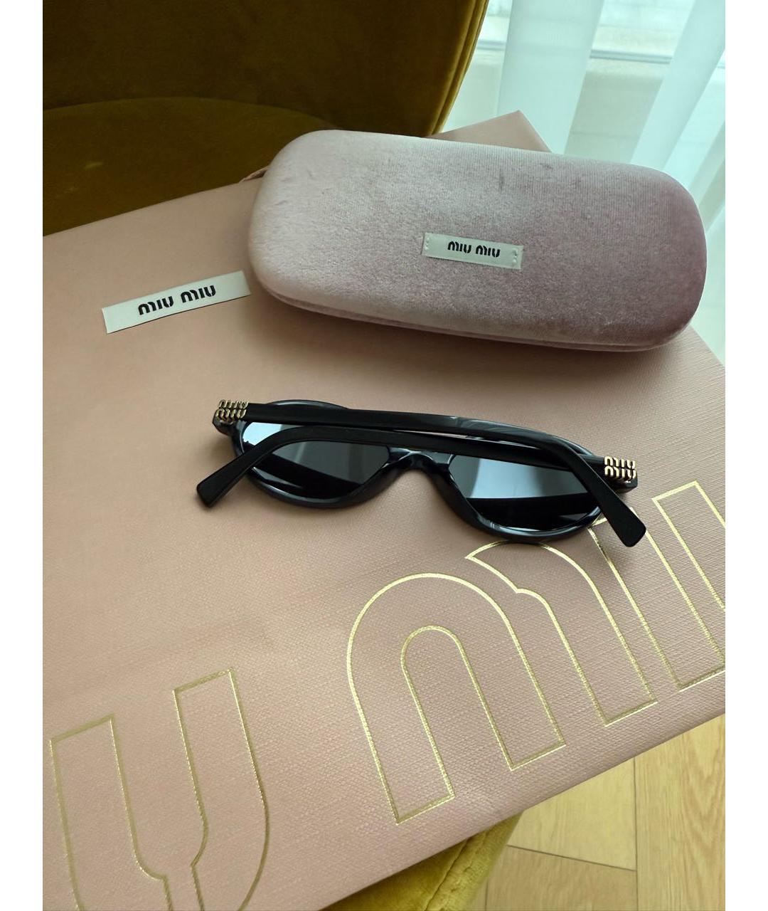 MIU MIU Черные пластиковые солнцезащитные очки, фото 2