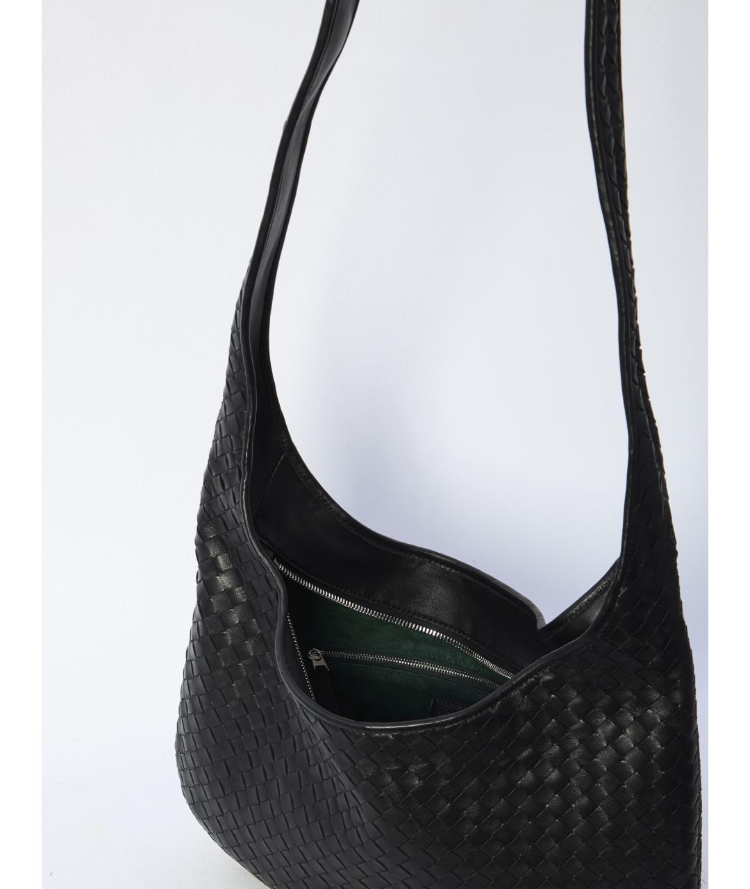 BOTTEGA VENETA Черная кожаная сумка на плечо, фото 4