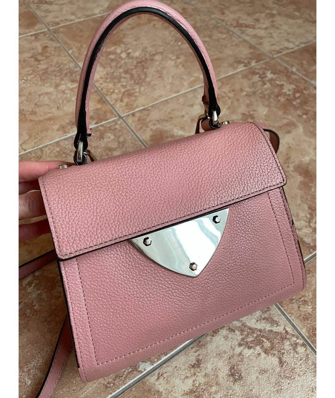 COCCINELLE Розовая кожаная сумка с короткими ручками, фото 4