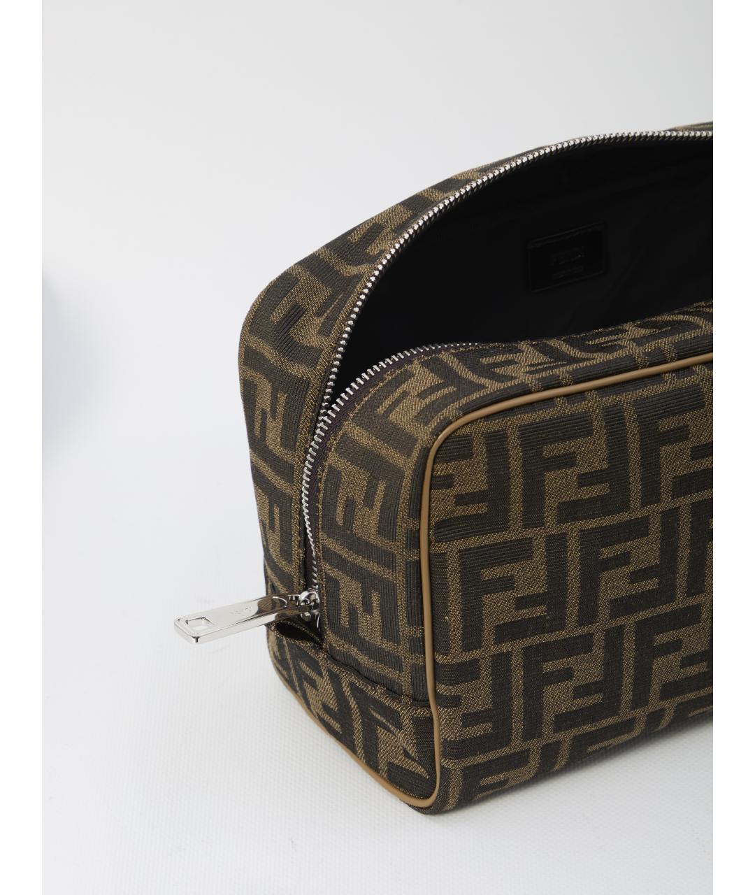 FENDI Коричневая тканевая косметичка, фото 4