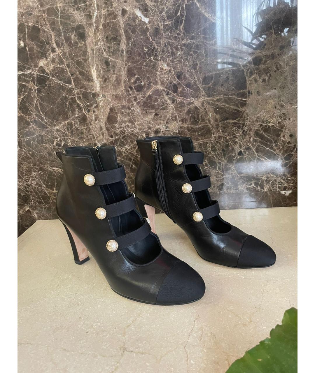CHANEL Черные кожаные ботильоны, фото 4