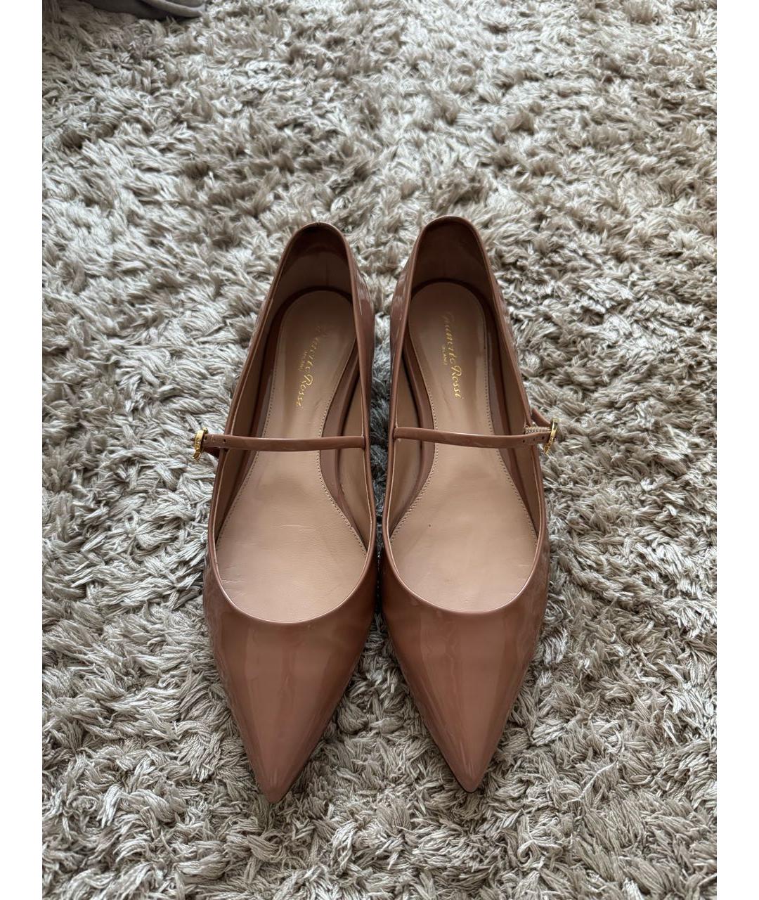 GIANVITO ROSSI Бежевые балетки из лакированной кожи, фото 2