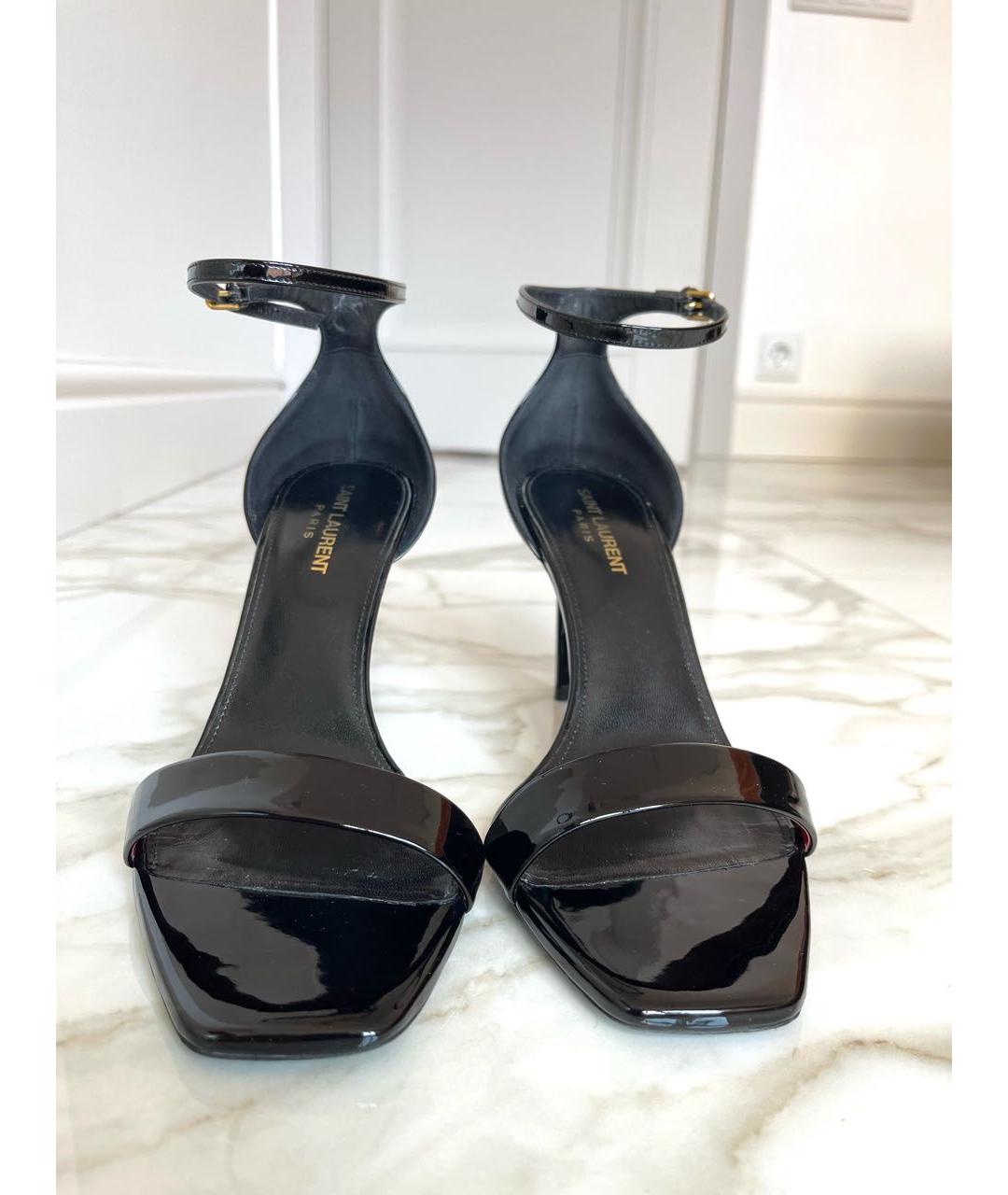 SAINT LAURENT Черные босоножки из лакированной кожи, фото 2