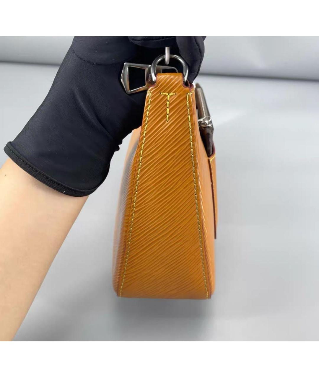 LOUIS VUITTON Коричневая кожаная сумка через плечо, фото 8