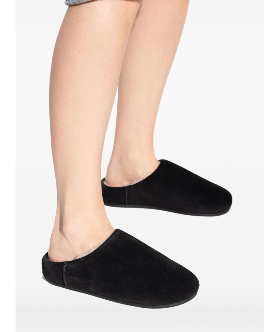 UGG AUSTRALIA Черные замшевые сабо, фото 3