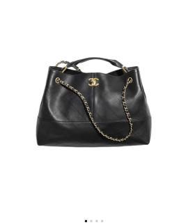 CHANEL Сумка через плечо