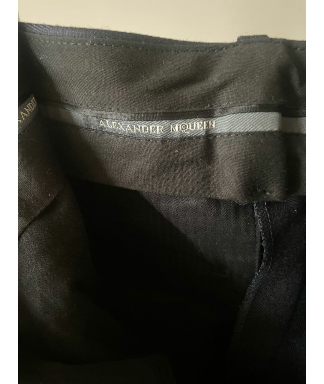 ALEXANDER MCQUEEN Темно-синие шелковые классические брюки, фото 7