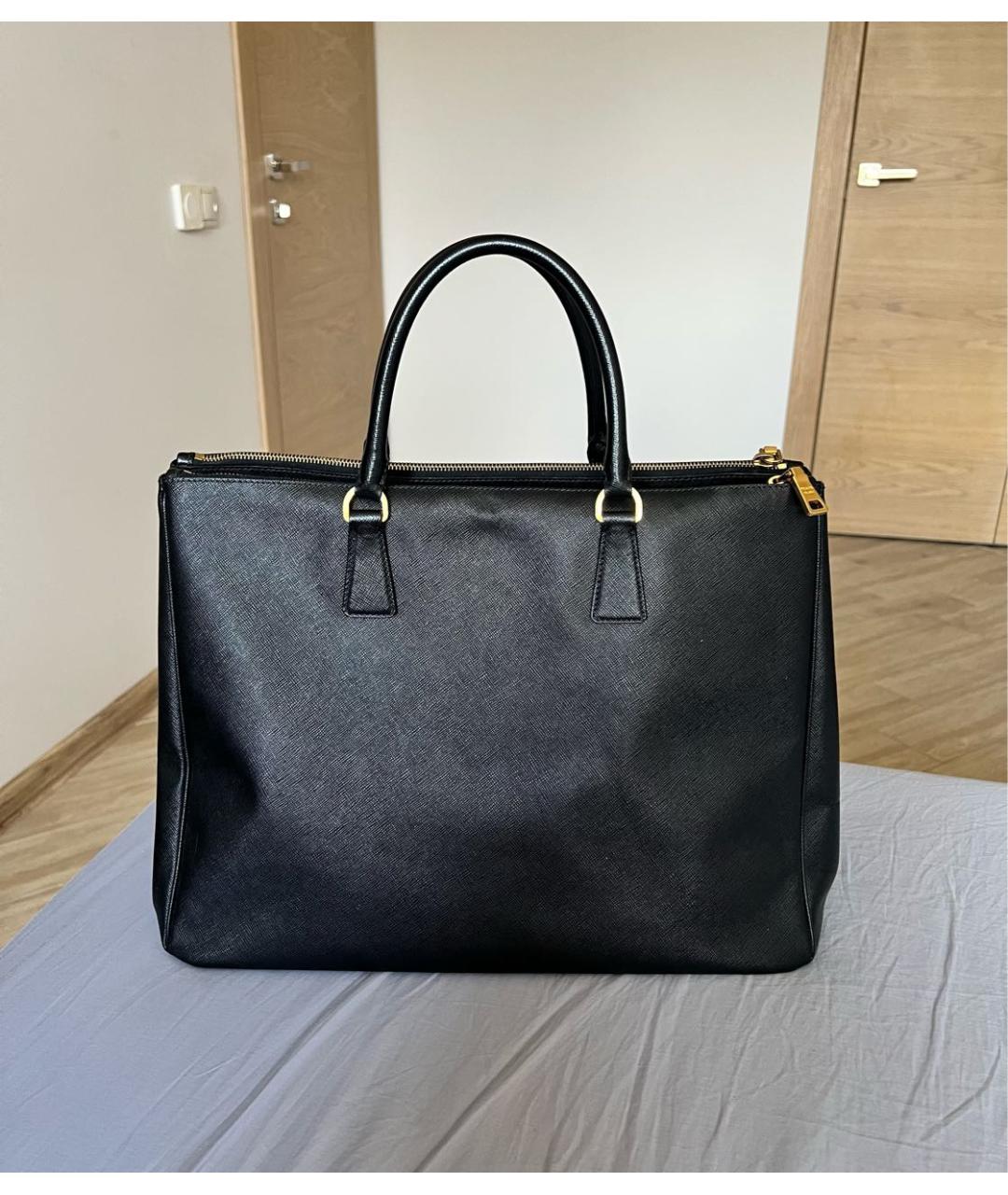 PRADA Черная кожаная сумка тоут, фото 2