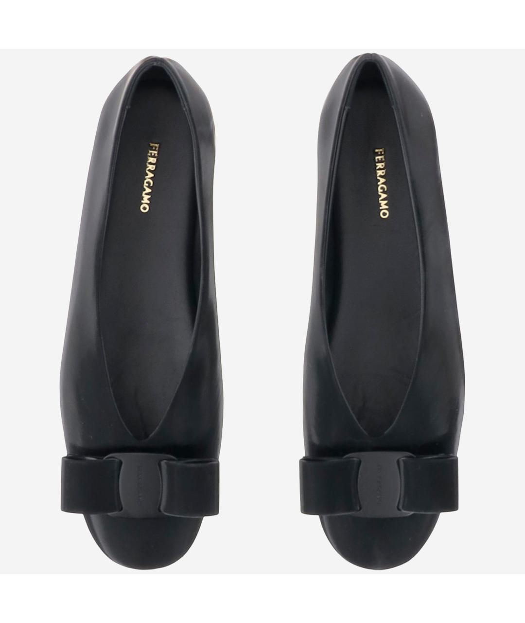 FERRAGAMO Черные кожаные балетки, фото 2